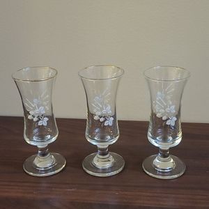 Set of 3 mini retro drinking glasses